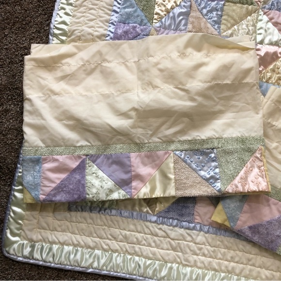 Kidsline Pastel ColorBlock Satin Baby Nursery Quilt + 2 Valance - Picture 2 of 13